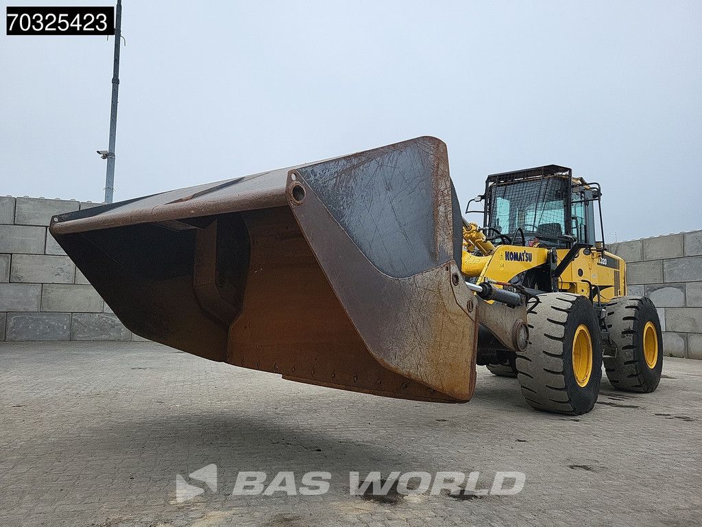 KOMATSU WA320-6