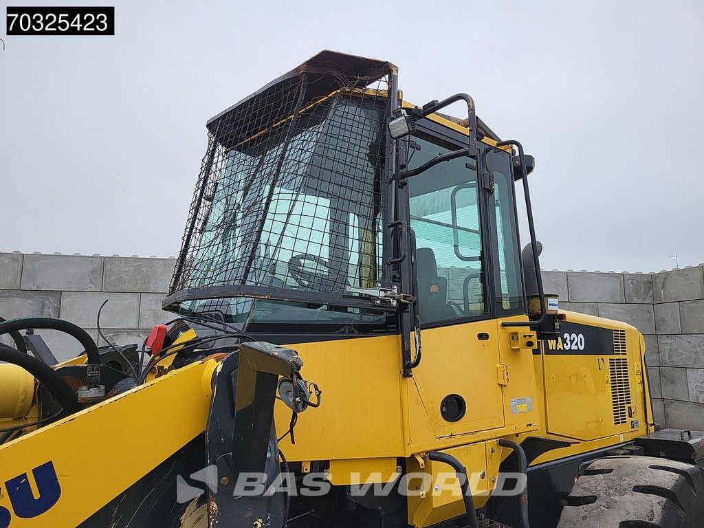 KOMATSU WA320-6