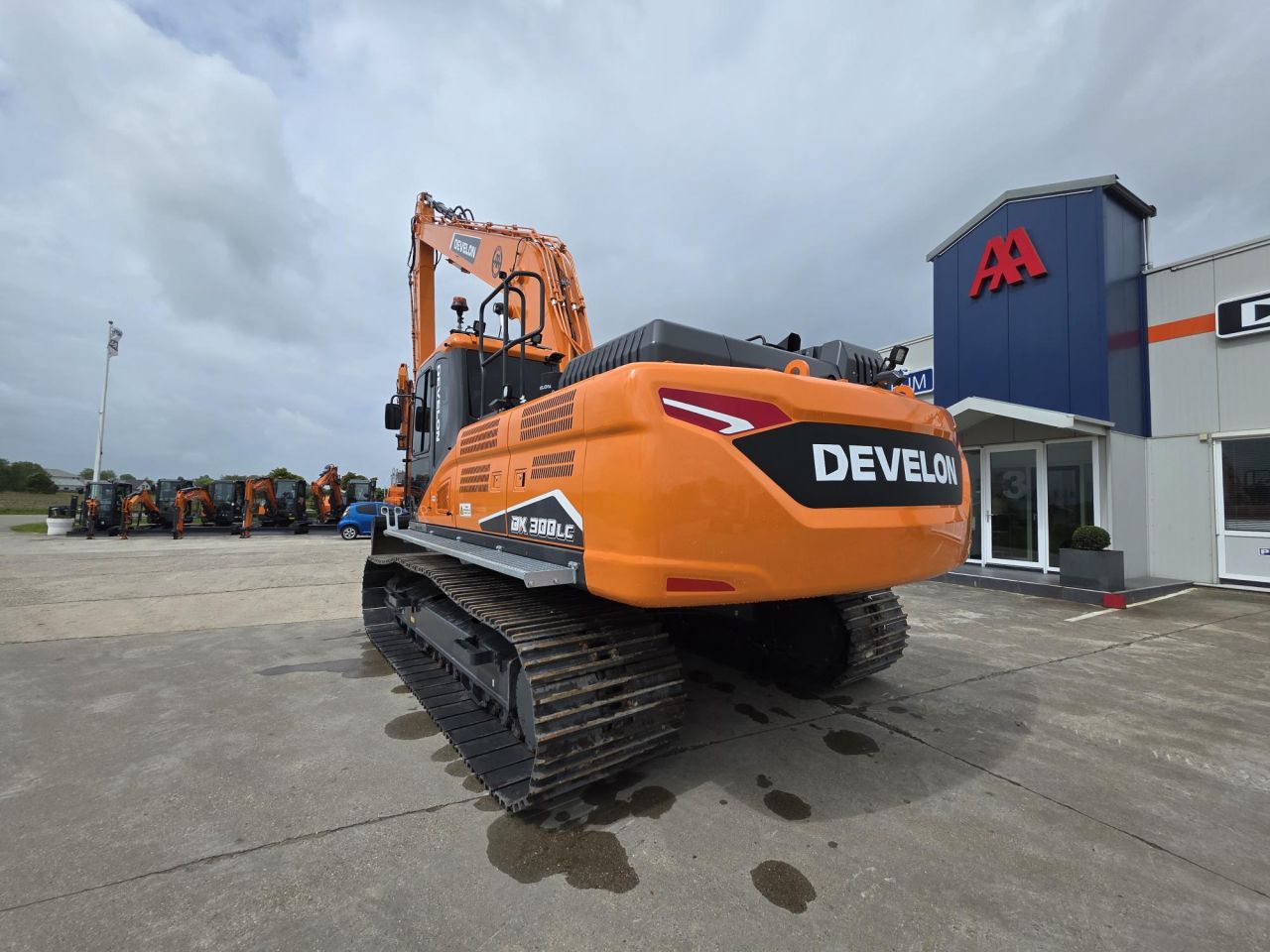 Develon DX300LC-7 SLR