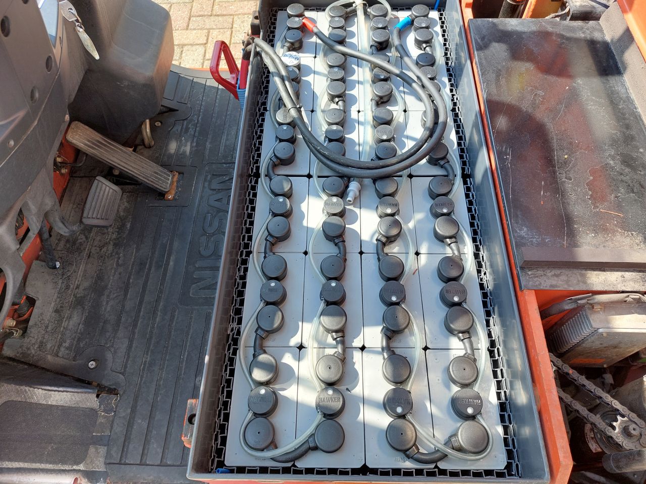 Nissan compact 1300 kg