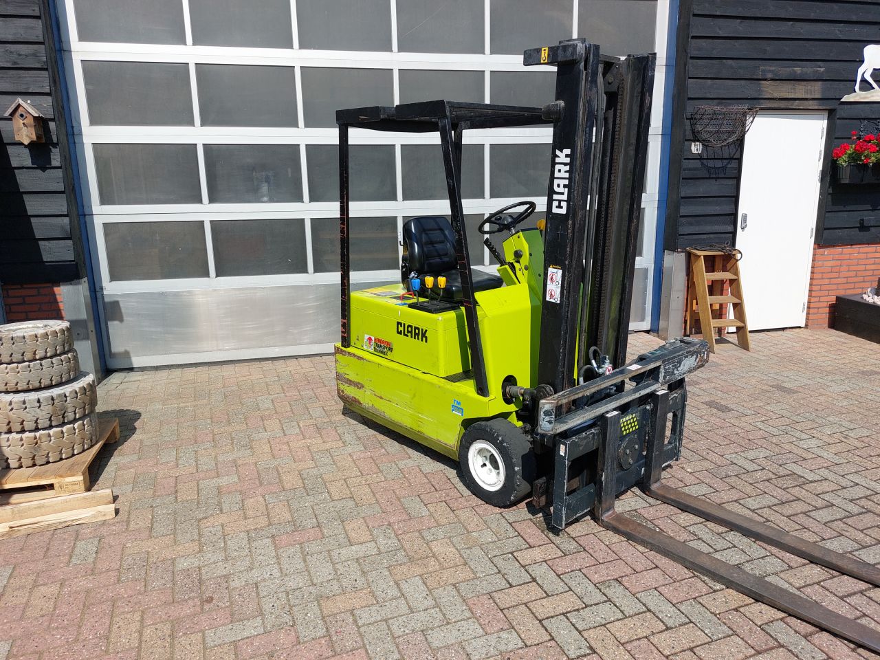 Clark TM15 met kantelaar