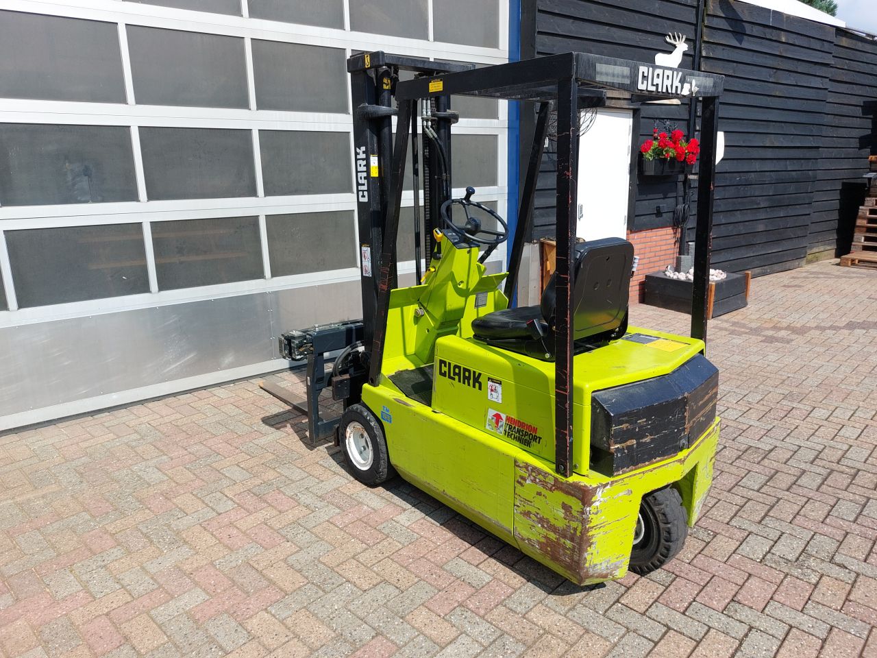 Clark TM15 met kantelaar