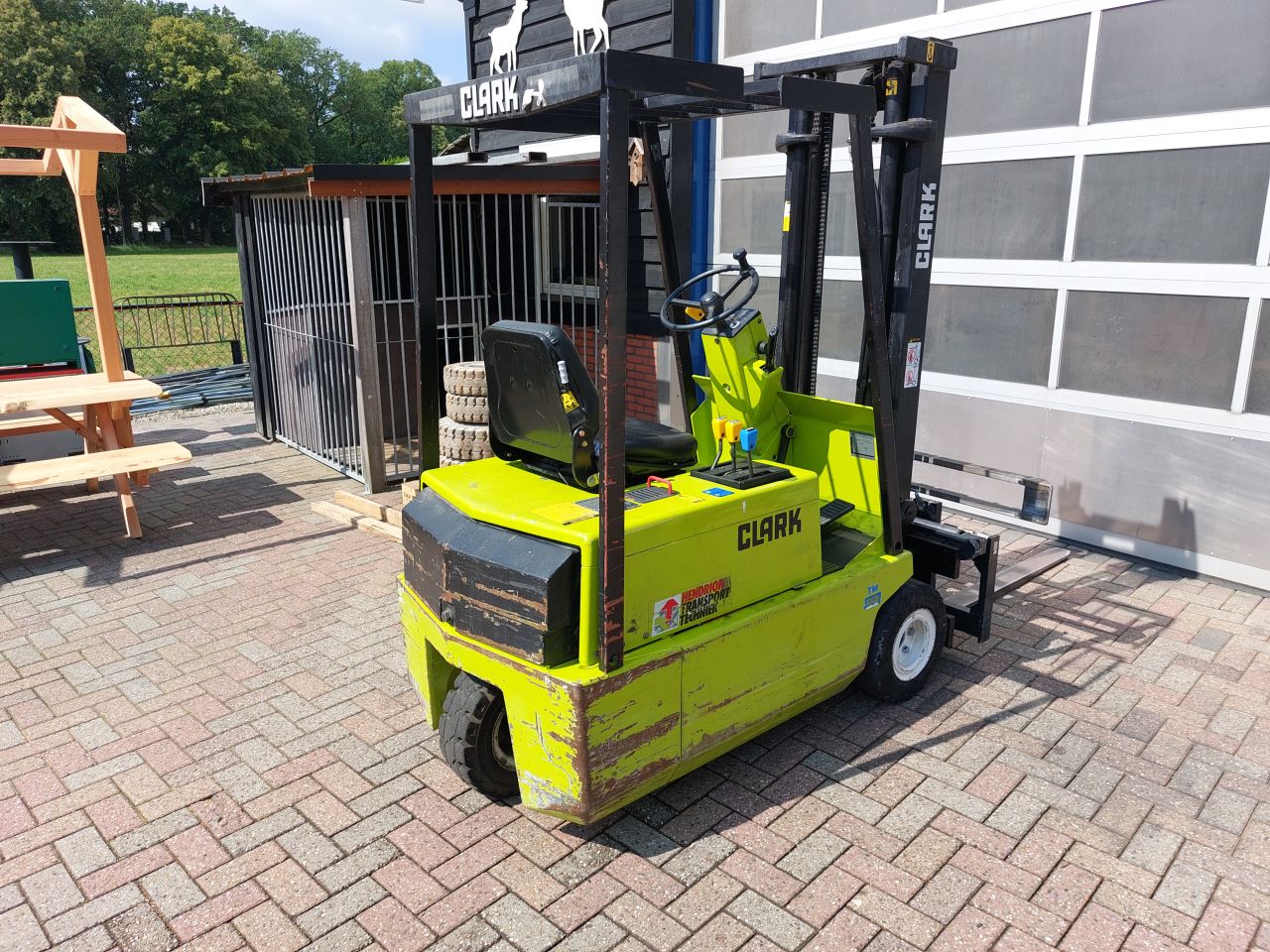 Clark TM15 met kantelaar
