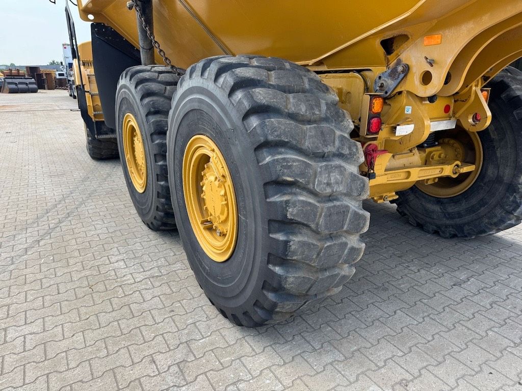 CAT 730