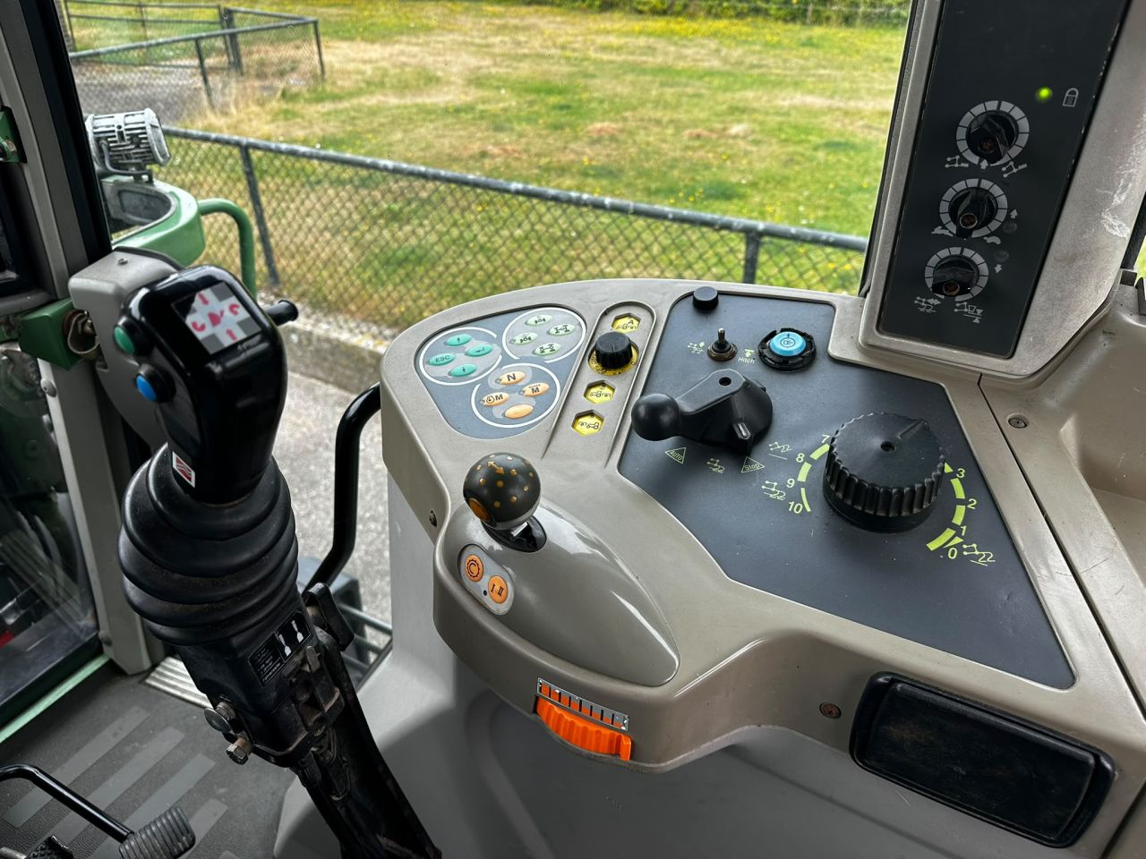Fendt 312 Vario TMS met voorlader