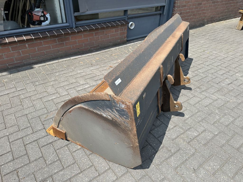 VTM Grondbak VBK 2200
