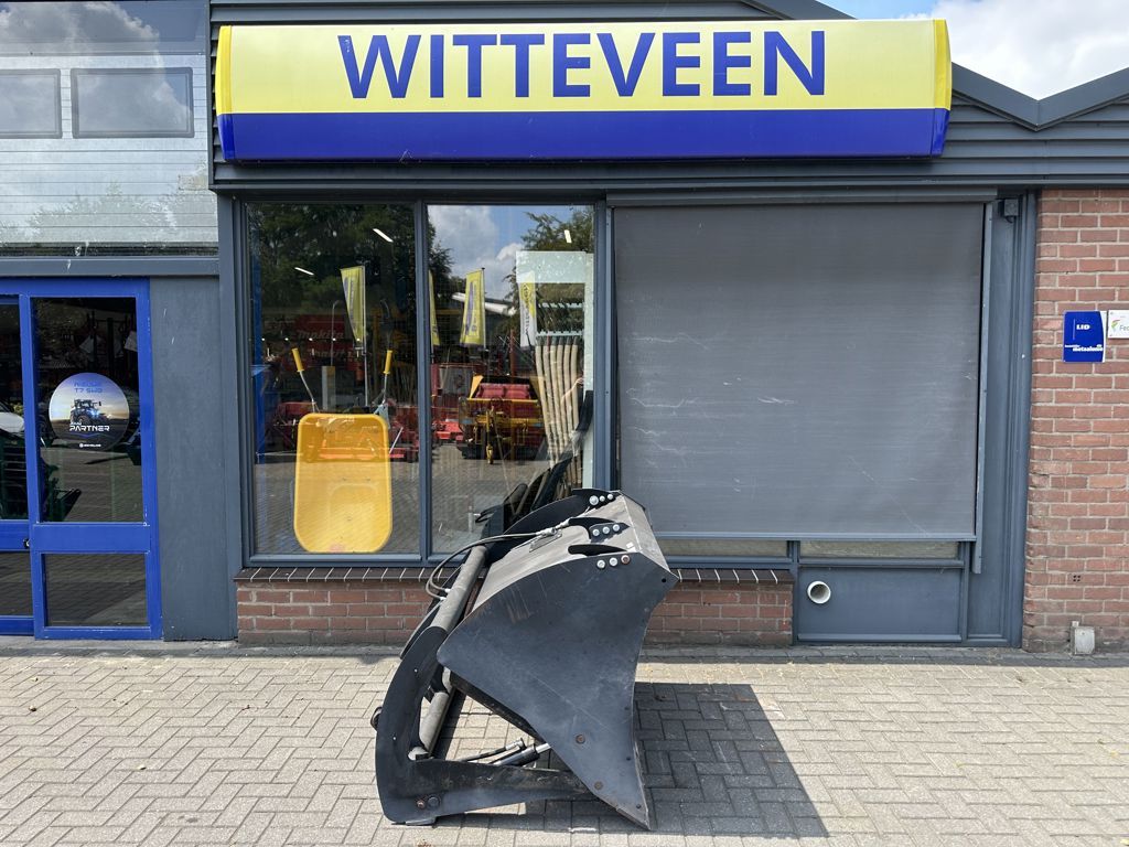 Giant Hoogkiepbak 1400