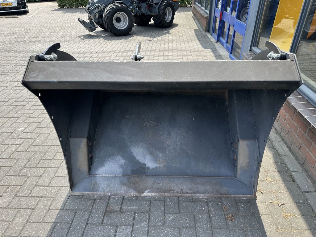 Giant Hoogkiepbak 1400