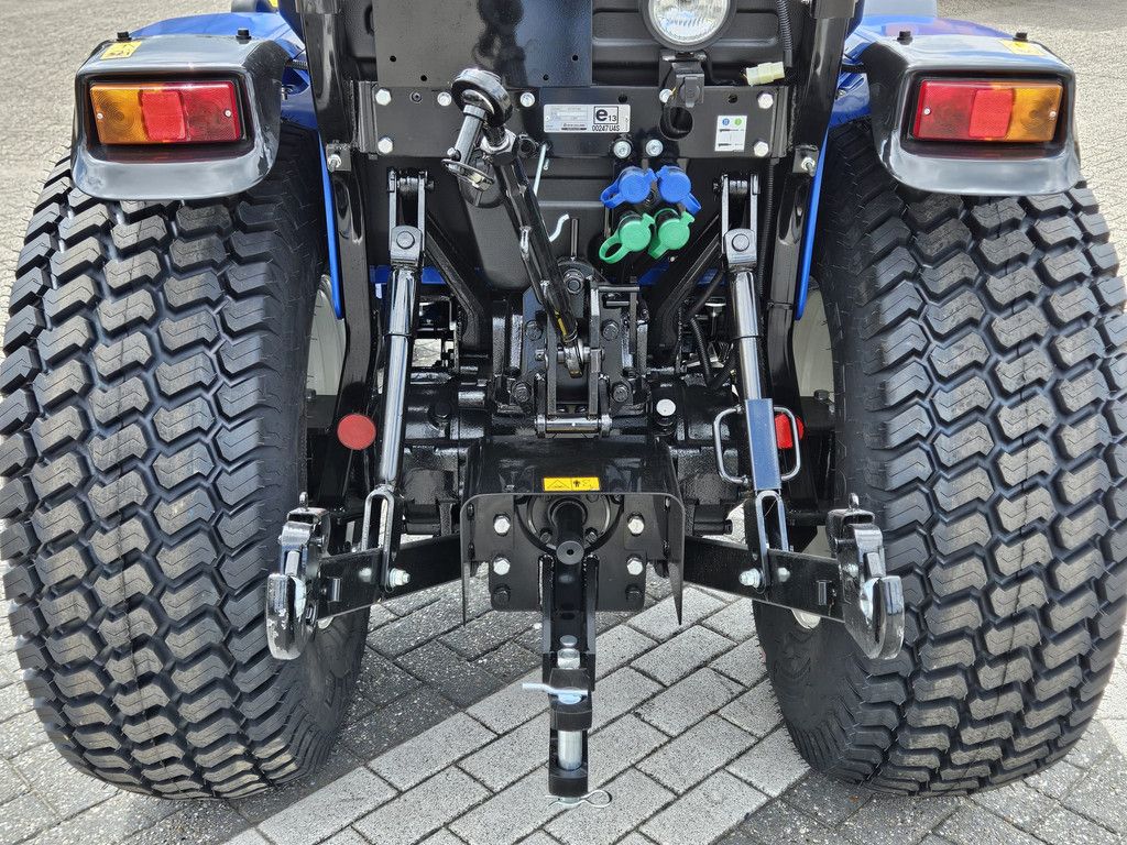 New Holland Boomer 40