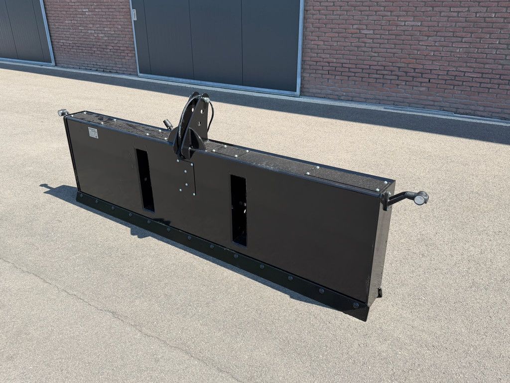 Frontschuif / Frontgewicht / Frontbumper