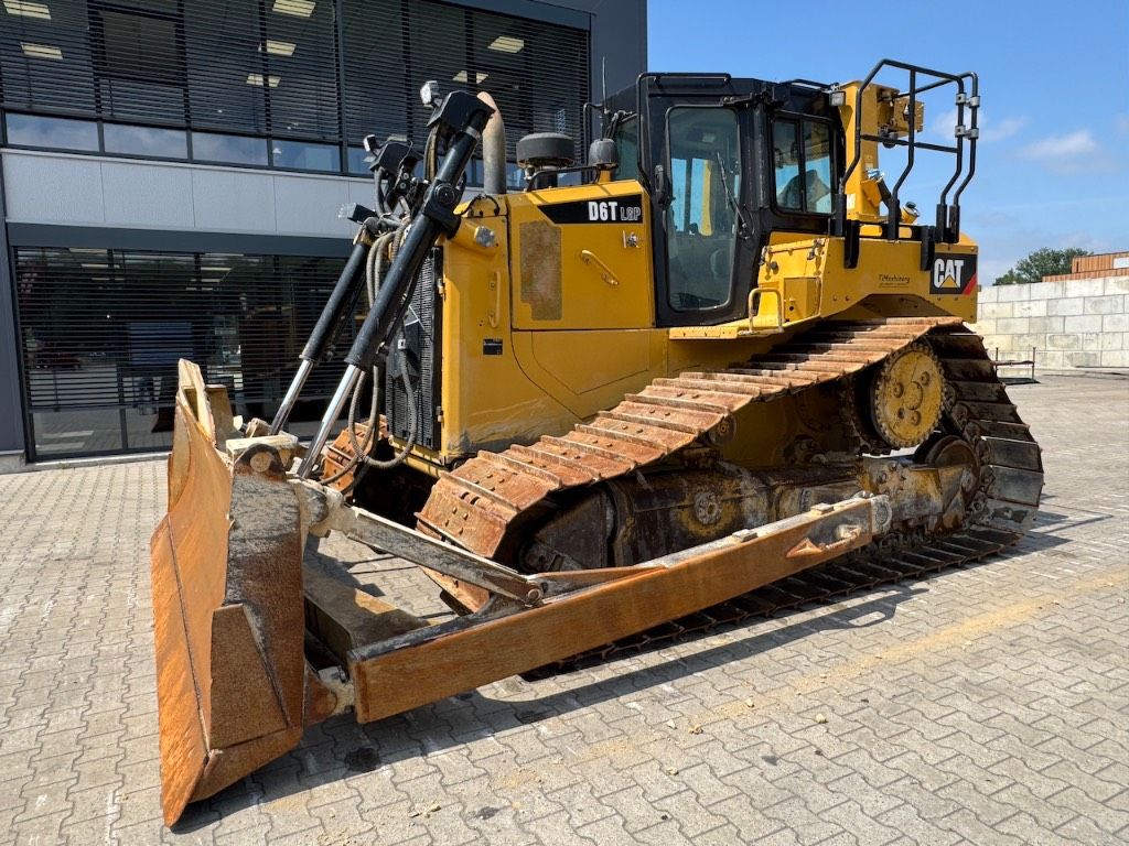 CAT D6T LGP