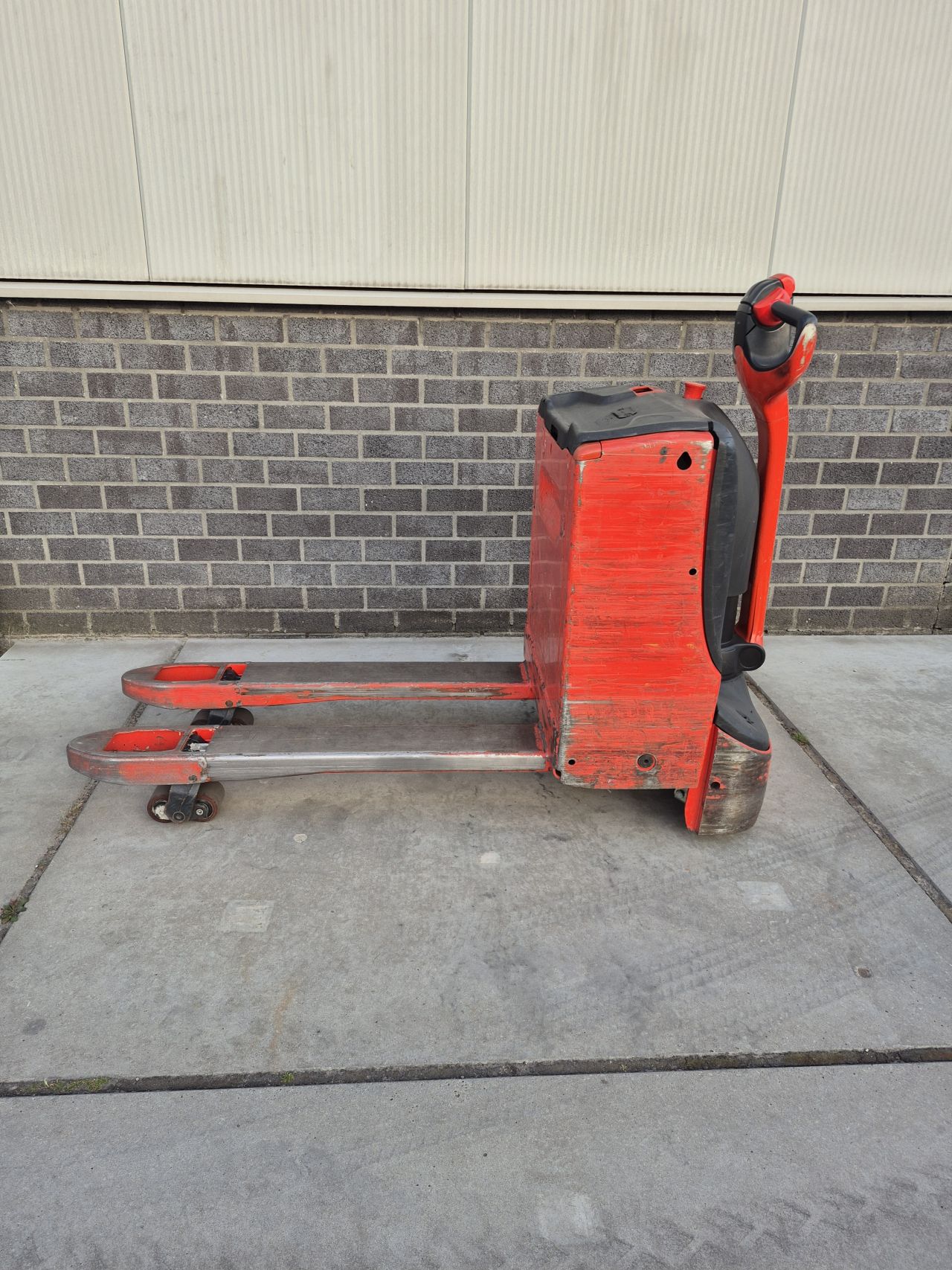 Linde T16 elektrische palletwagen bj 2020 3330 uur