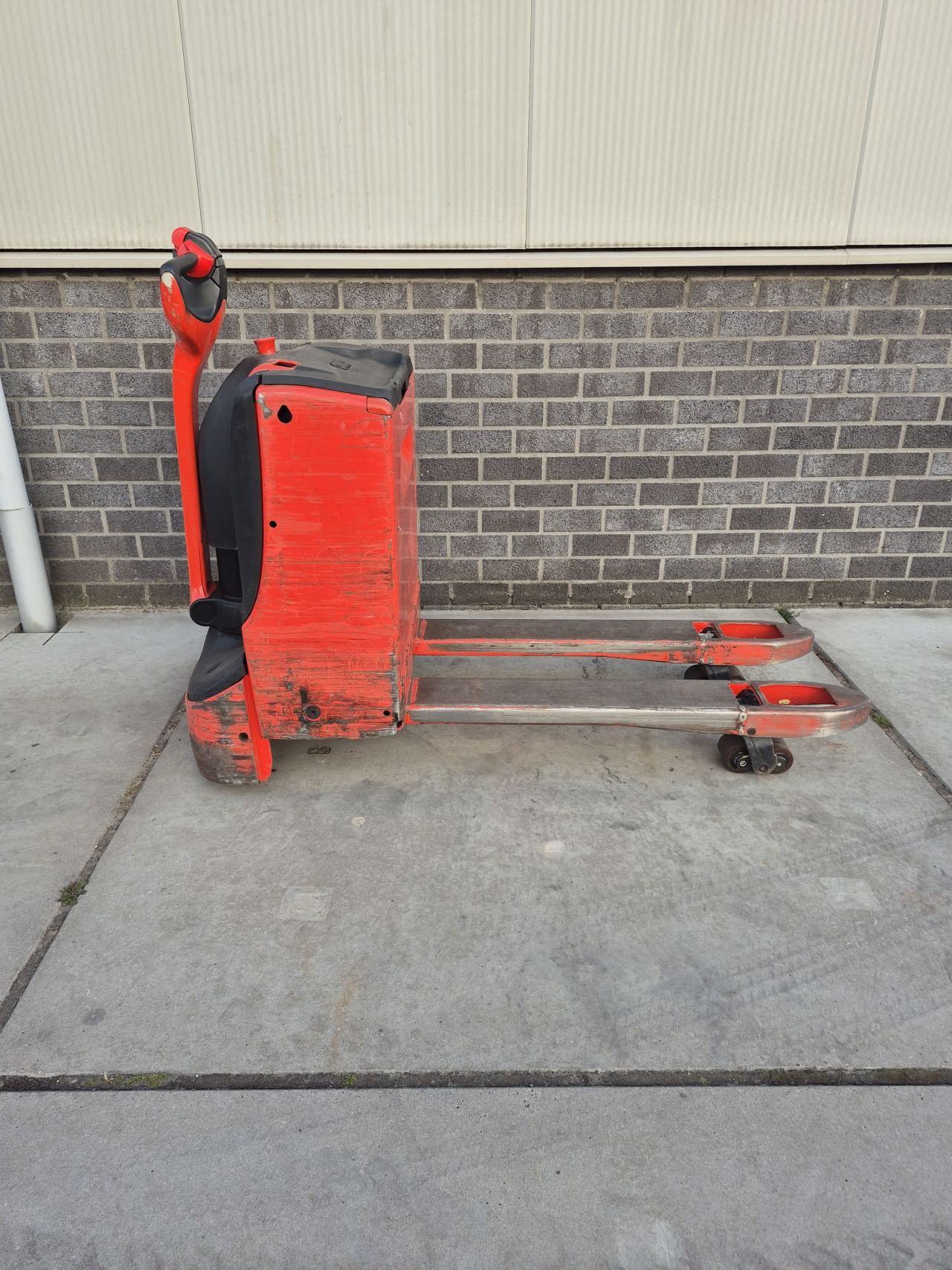Linde T16 elektrische palletwagen bj 2020 3330 uur