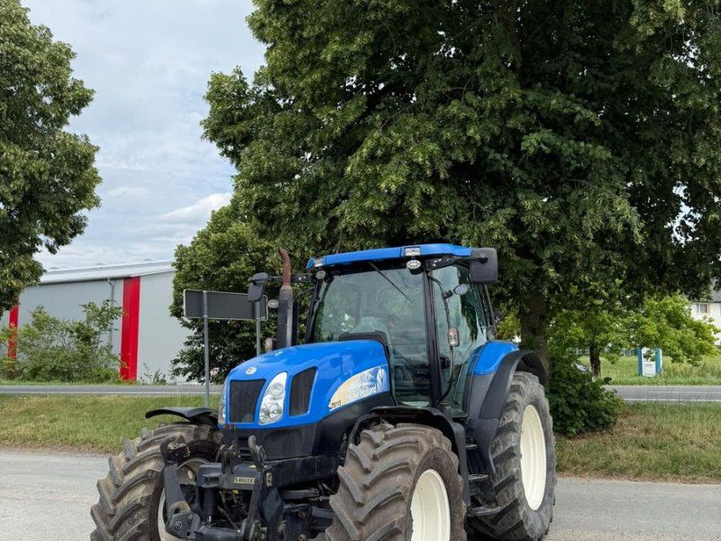 New Holland TS115A