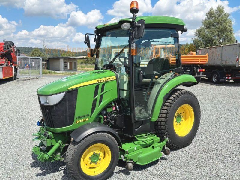 John Deere 3045