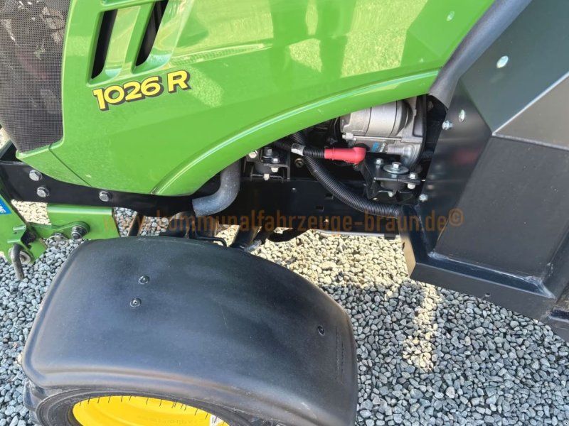 John Deere 1026R