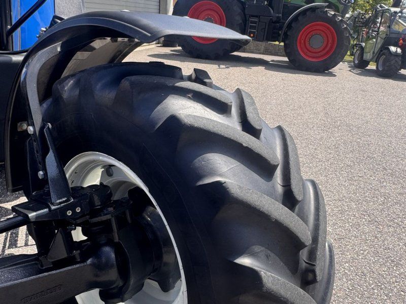 New Holland T5050