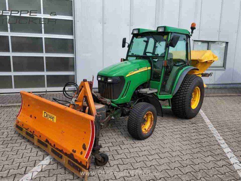 John Deere 4520