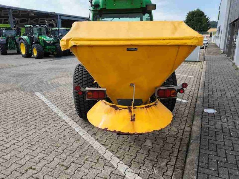 John Deere 4520