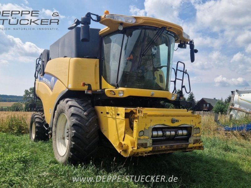 New Holland CR 9090 Eleion mit SW+SWW