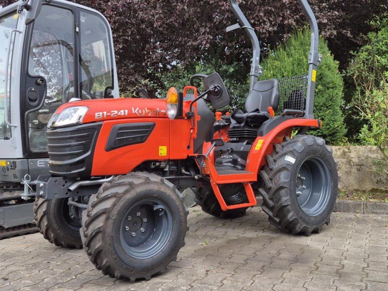 Kubota B1-241 D