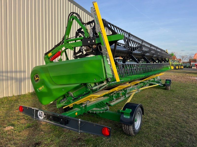 John Deere 730X