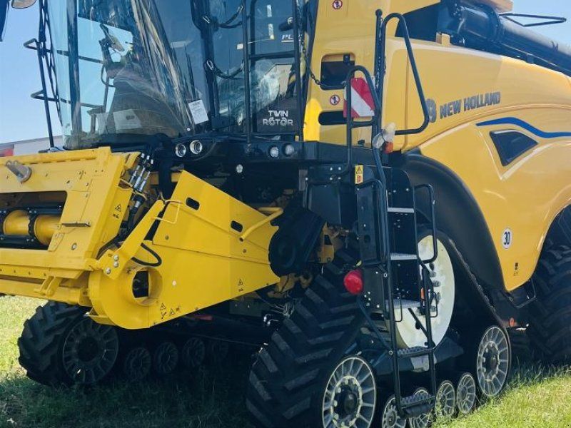New Holland CR8.90 TRACKS 14.5