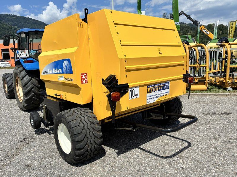 New Holland BR 6090