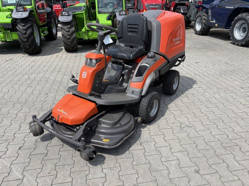 Husqvarna RC 320Ts AWD mit 103cm Mähdeck 200h