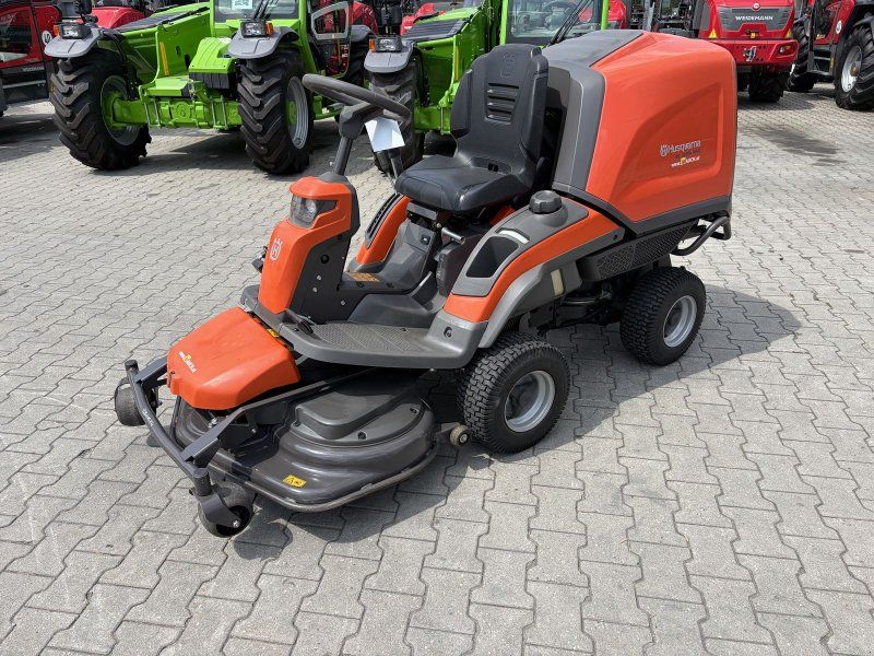 Husqvarna RC 320Ts AWD mit 103cm Mähdeck 200h