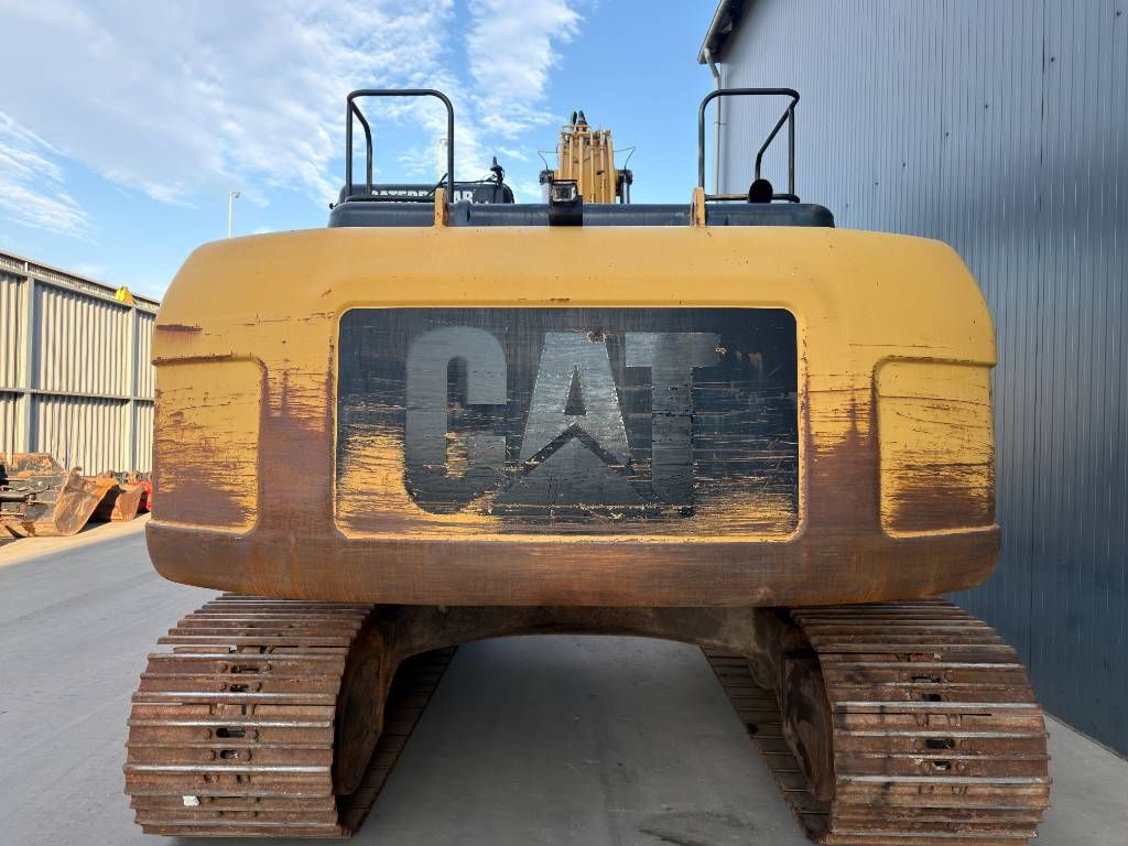 CAT 320D L