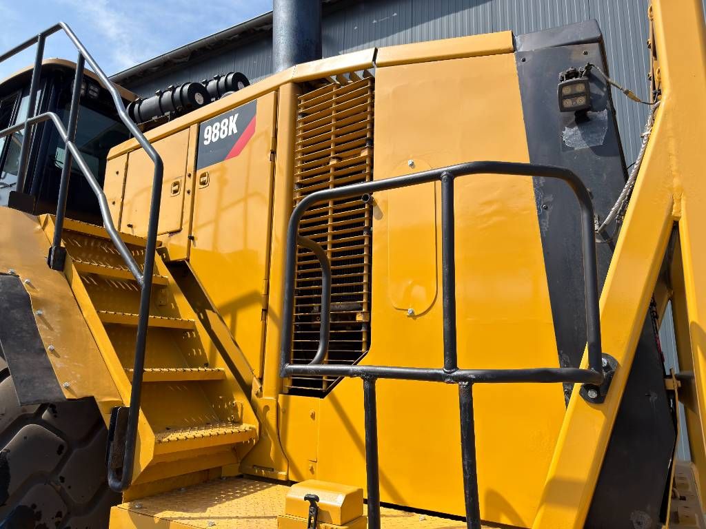 CAT 988K