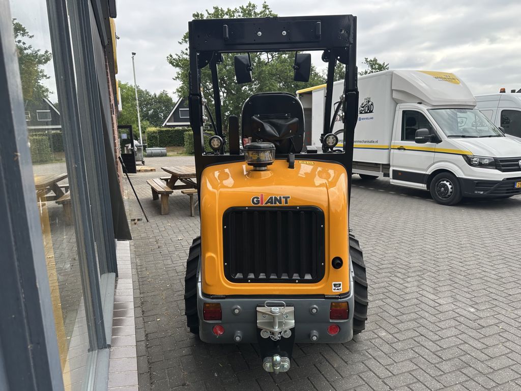 Giant G2500 HD