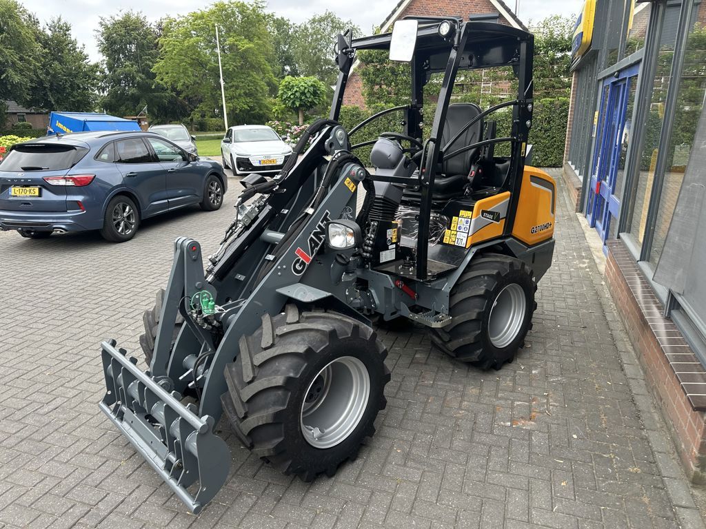 Giant G2700 HD