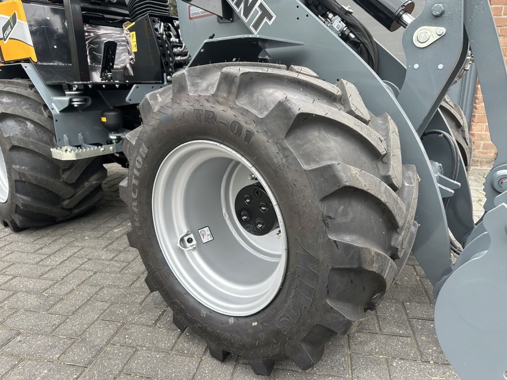 Giant G2700 HD