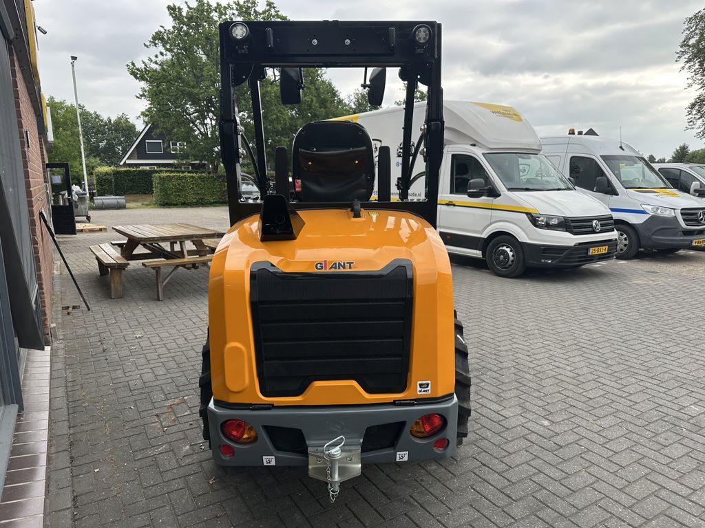 Giant G2700 HD