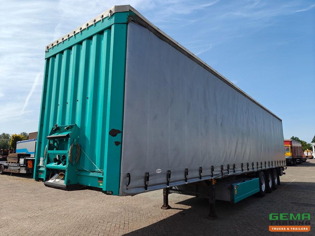 Krone SD 13,60 Meter – Schiebeplanen/Dach – Pferdeboxen mit Pfählen – BPW-Achstrommelbremse