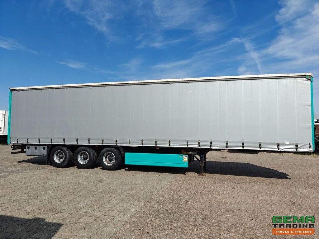 Krone SD 13,60 Meter – Schiebeplanen/Dach – Pferdeboxen mit Pfählen – BPW-Achstrommelbremse