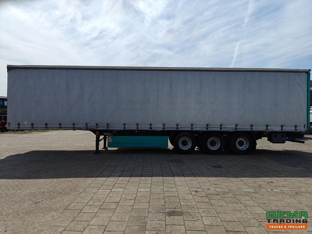 Krone SD 13,60 Meter – Schiebeplanen/Dach – Pferdeboxen mit Pfählen – BPW-Achstrommelbremse