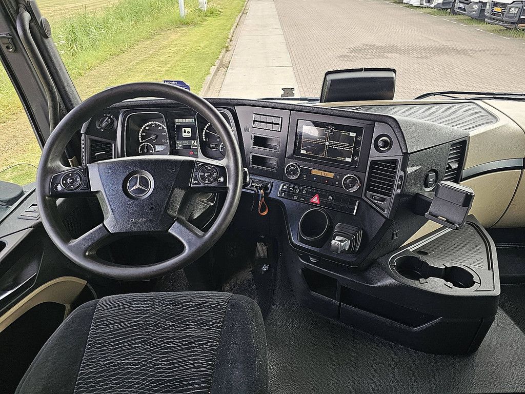 MERCEDES-BENZ ACTROS 1843