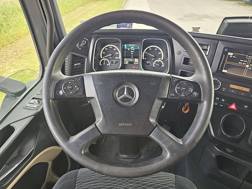 MERCEDES-BENZ ACTROS 1843