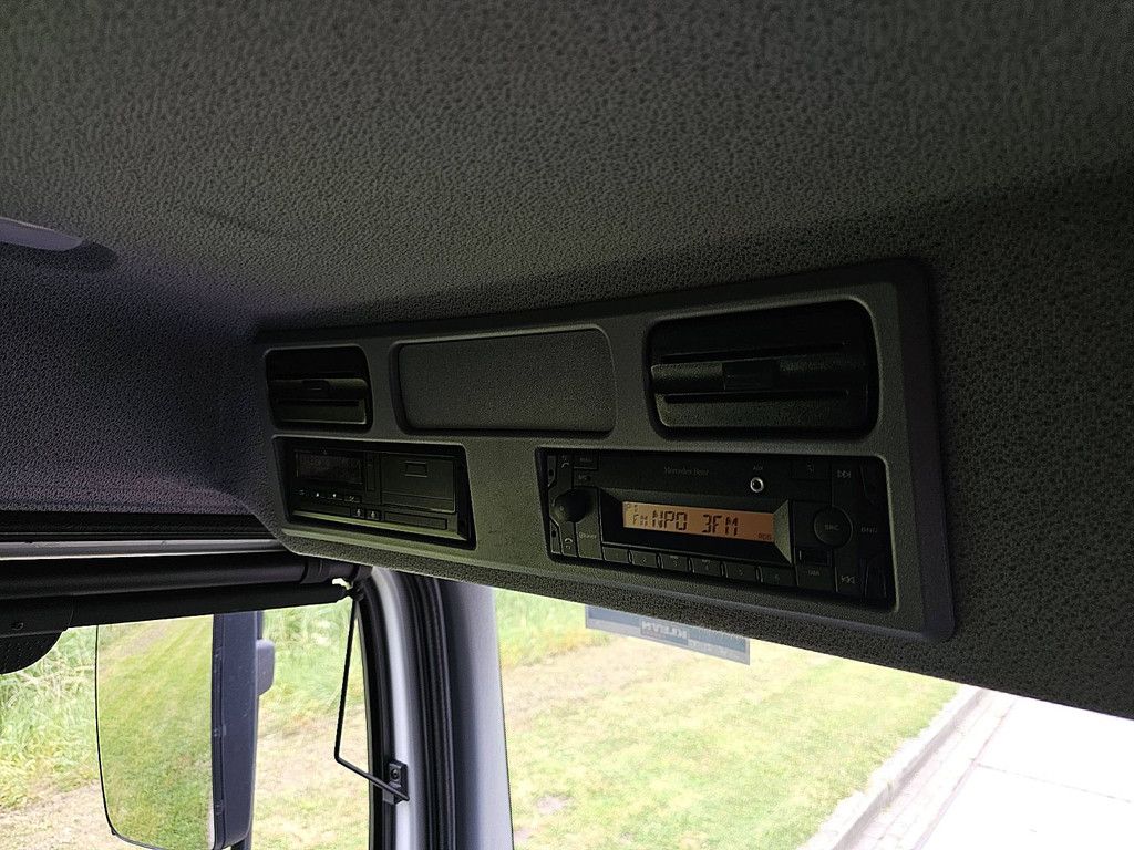 MERCEDES-BENZ ATEGO 821 airco lift side door
