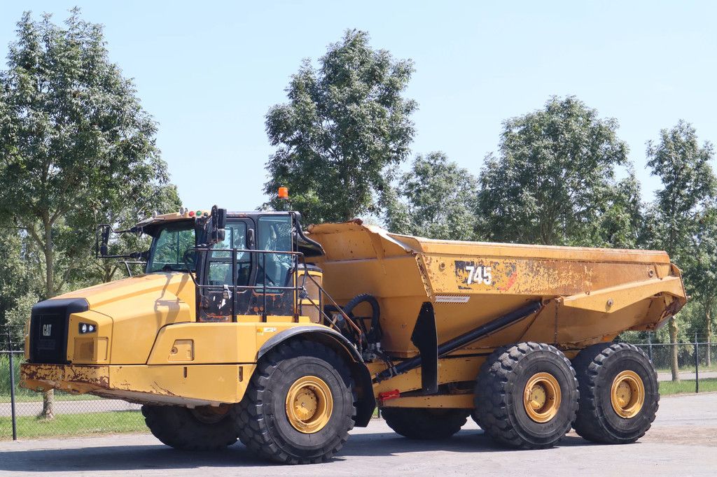 Caterpillar 745 04A | CE | TAILGATE (3 UNITS)