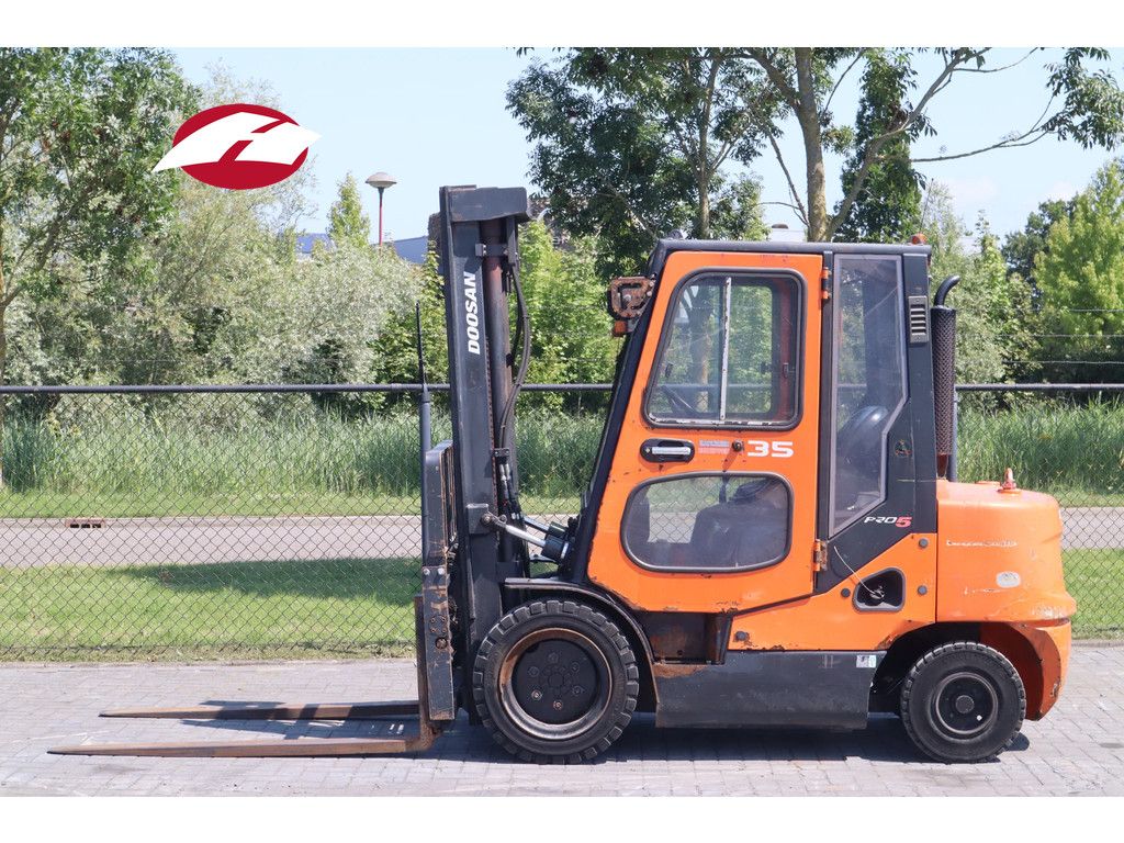 Doosan D35C-5 | SIDESHIFT & FORKSPREADER