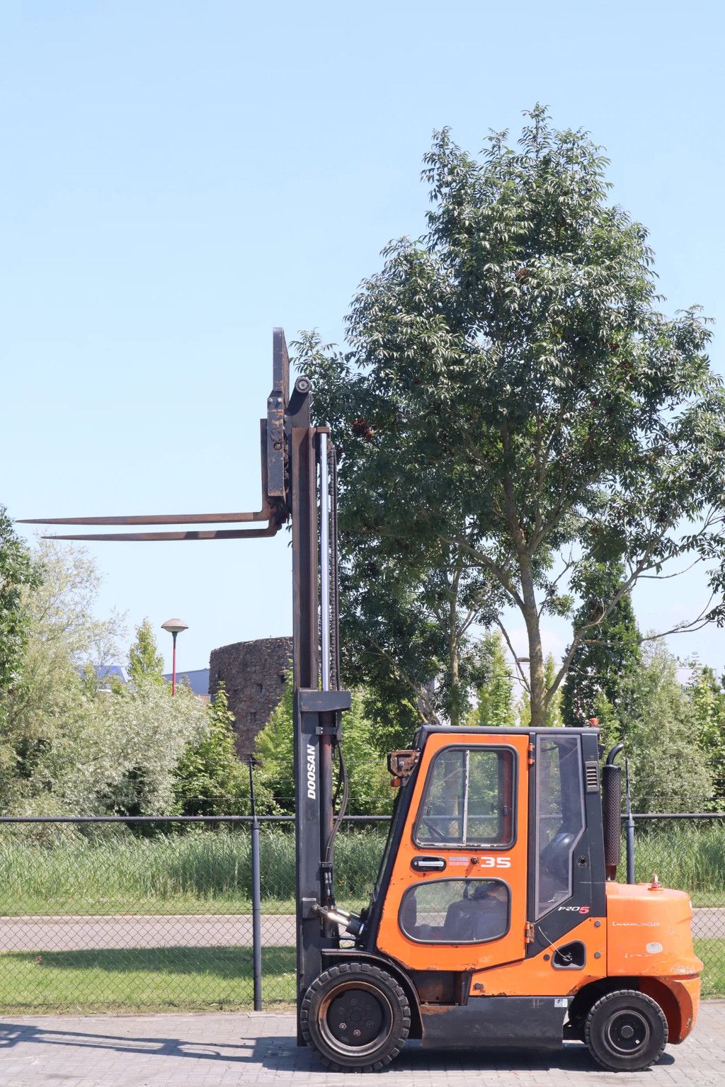 Doosan D35C-5 | SIDESHIFT & FORKSPREADER