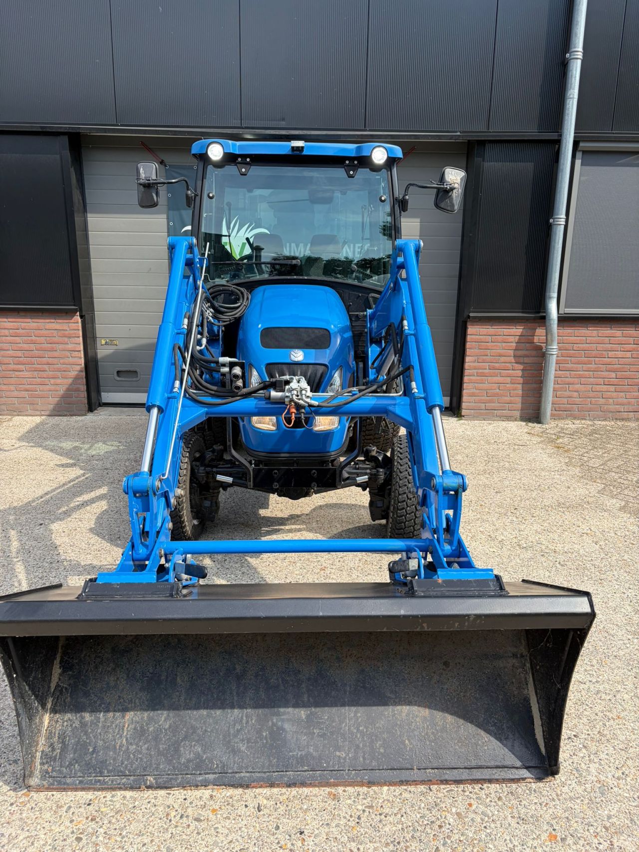 New Holland Boomer 50