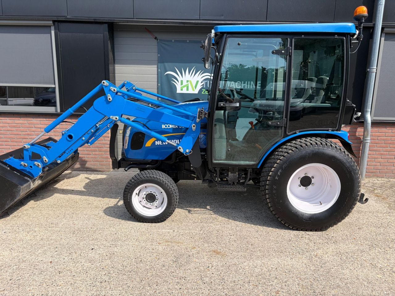 New Holland Boomer 50