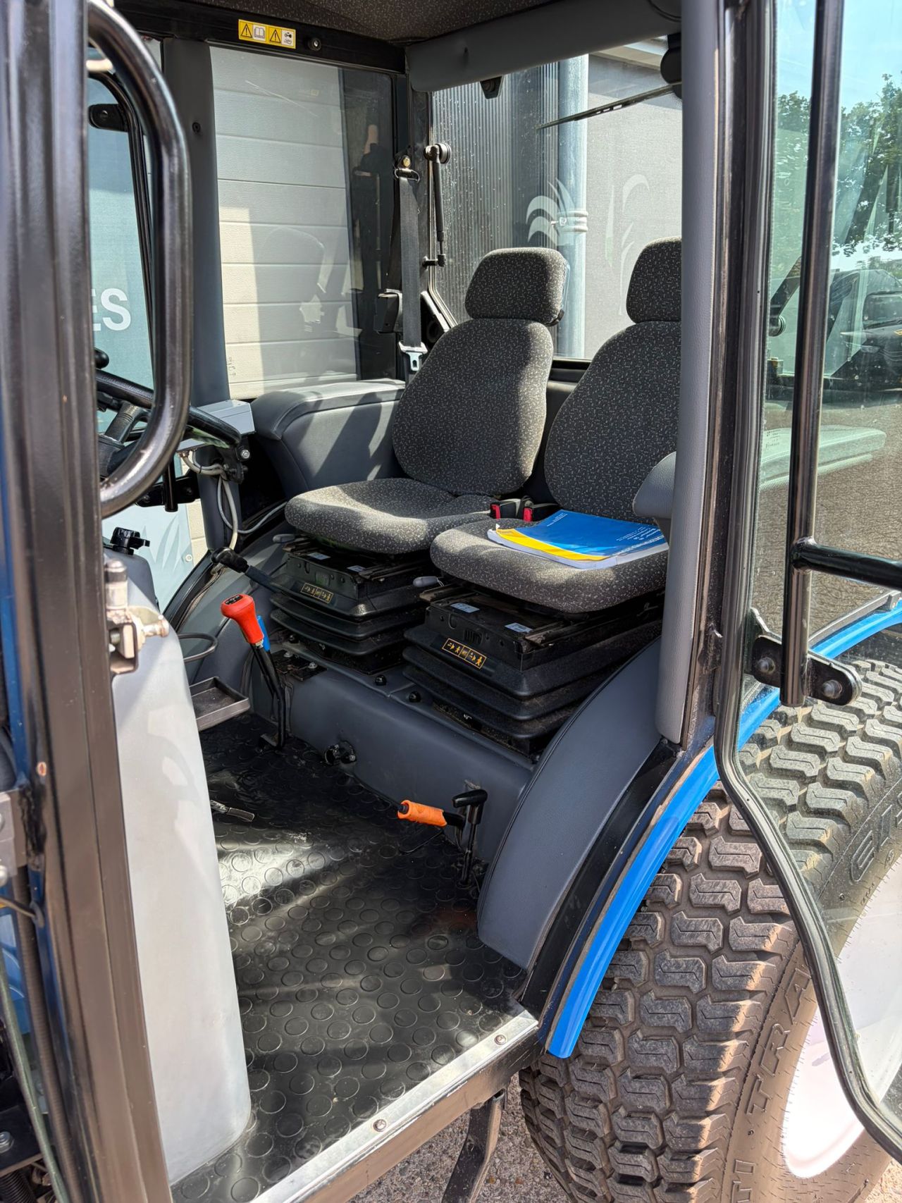 New Holland Boomer 50