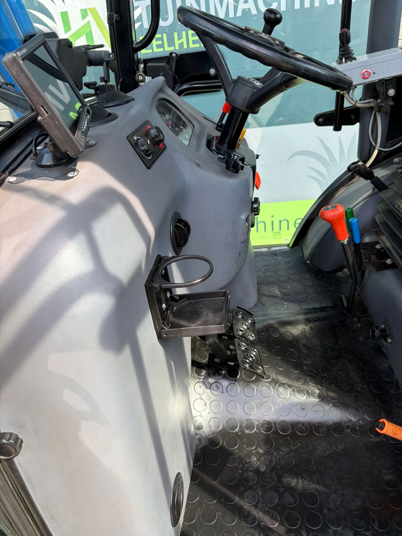 New Holland Boomer 50