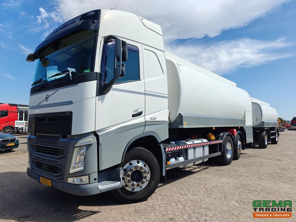 Volvo FH420 6x2/4 GlobeTrotter Euro6B - Fuel Tank 23,500L 7 Comp + Willig Hanger 18,000L 5Compartments